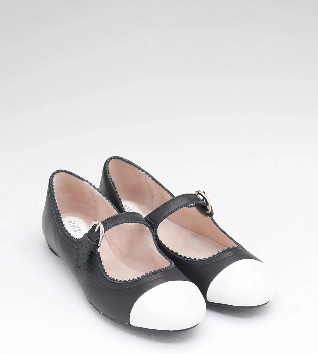 Bloch Women's Cassiopeia Ballet Flat