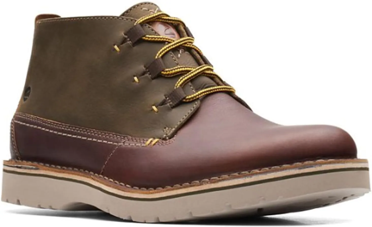 Clarks Men's Eastford Mid Chukka Boot