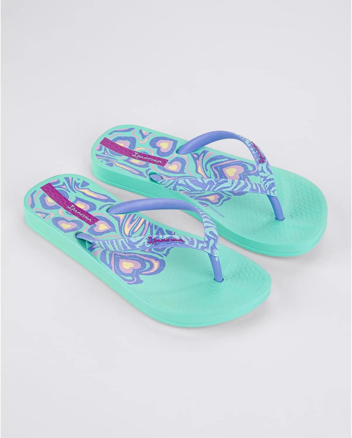 Ipanema Ana Nostalgic Hearts Kids Flip Flops - Stylish & Comfortable Summer Footwear for Children, Non-Slip Sole, Water Resistant, Durable Material for Active Play