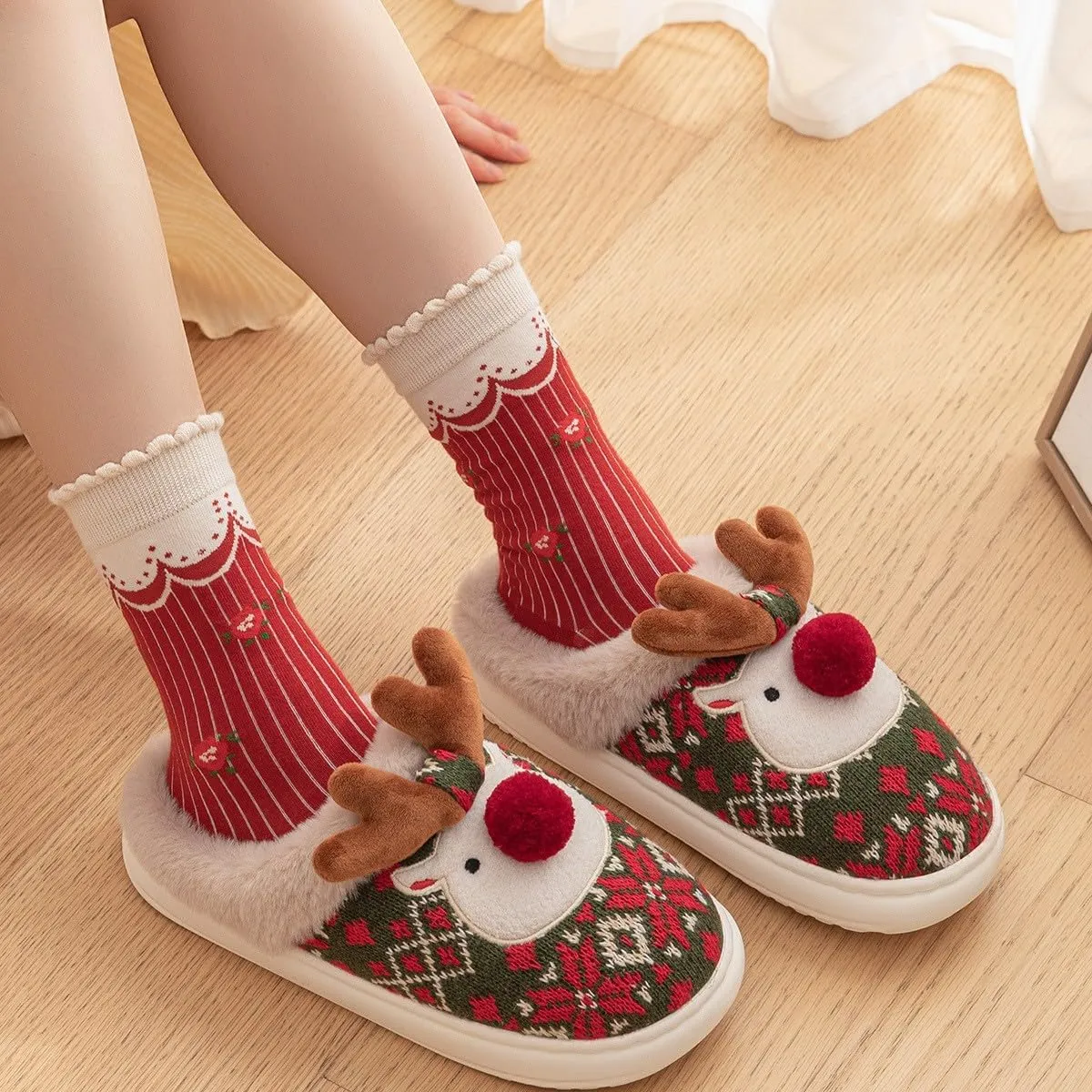 Kids Cute Christmas Slippers Santa Reindeer Slippers Boy Girl Soft Plush Fuzzy Slippers Warm Cotton Winter Slippers