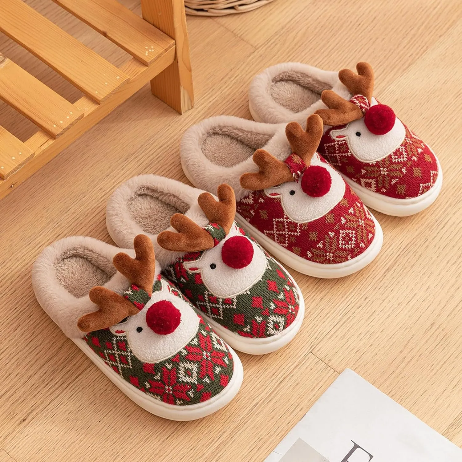 Kids Cute Christmas Slippers Santa Reindeer Slippers Boy Girl Soft Plush Fuzzy Slippers Warm Cotton Winter Slippers