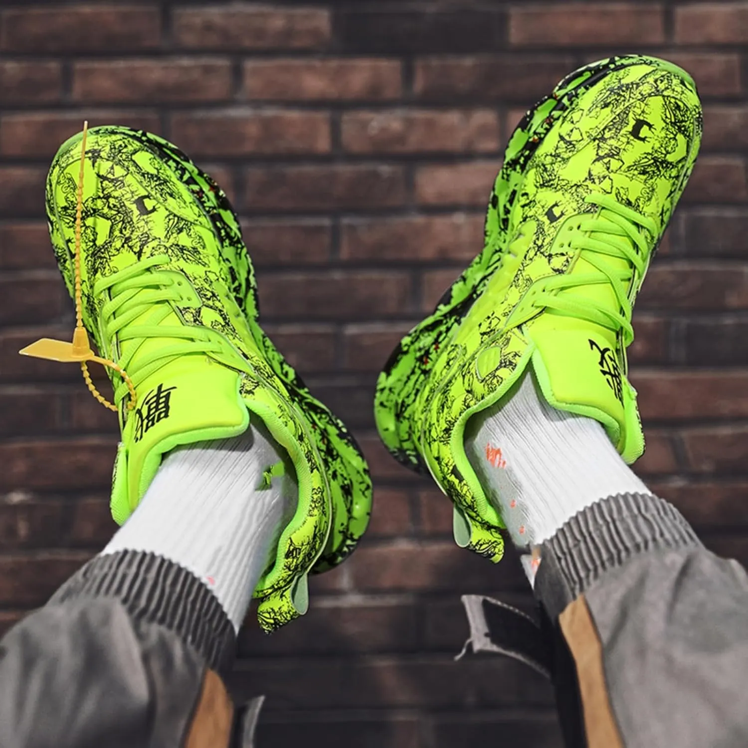 Men's Fashionable Sneakers with Unique Patterns. Comfortable and Versatile, Suitable for Running, Training, and Daily wear.