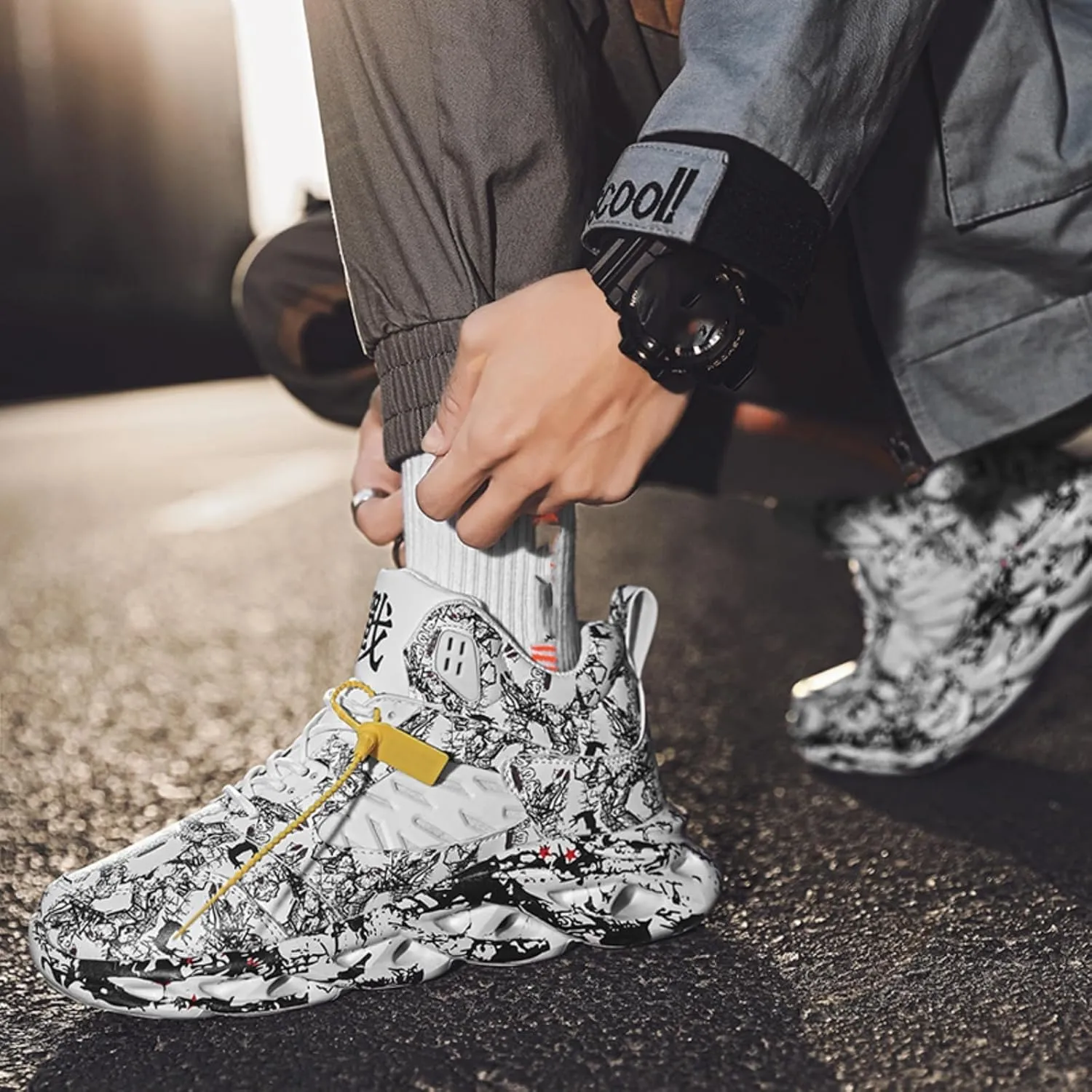 Men's Fashionable Sneakers with Unique Patterns. Comfortable and Versatile, Suitable for Running, Training, and Daily wear.