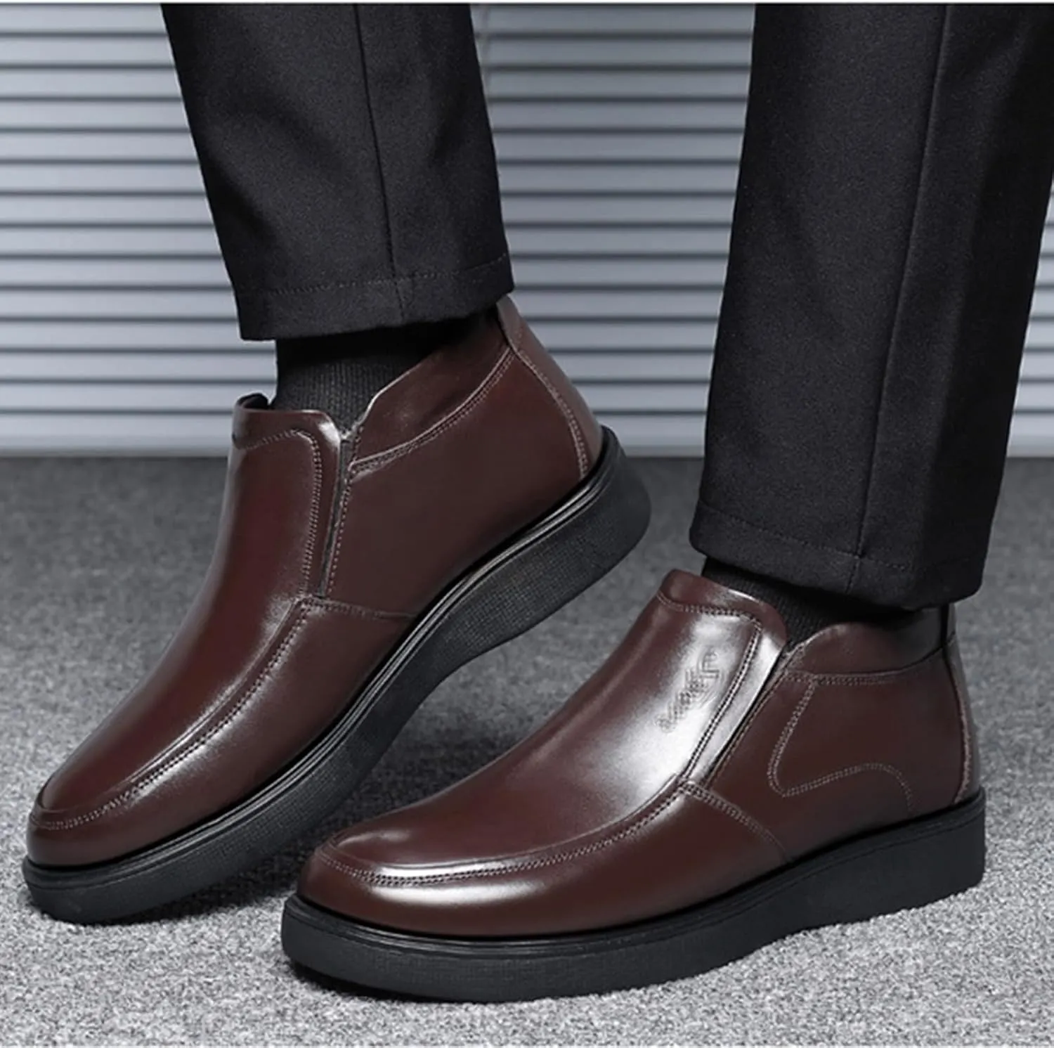 Men's Leathe Shoes, Fur Lining Casual Cowhide Slip on Loafers Shoes Winter High Top Cotton Shoes Warm Non-Slip Walking Comfortable Mens Shoes