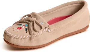 Minnetonka Women’s Thunderbird “Animikii” Hardsole – Moccasins for Women with a Classic Leather Moccasin Silhouette, Cushioned Footbed, and Beaded Moccasin Design