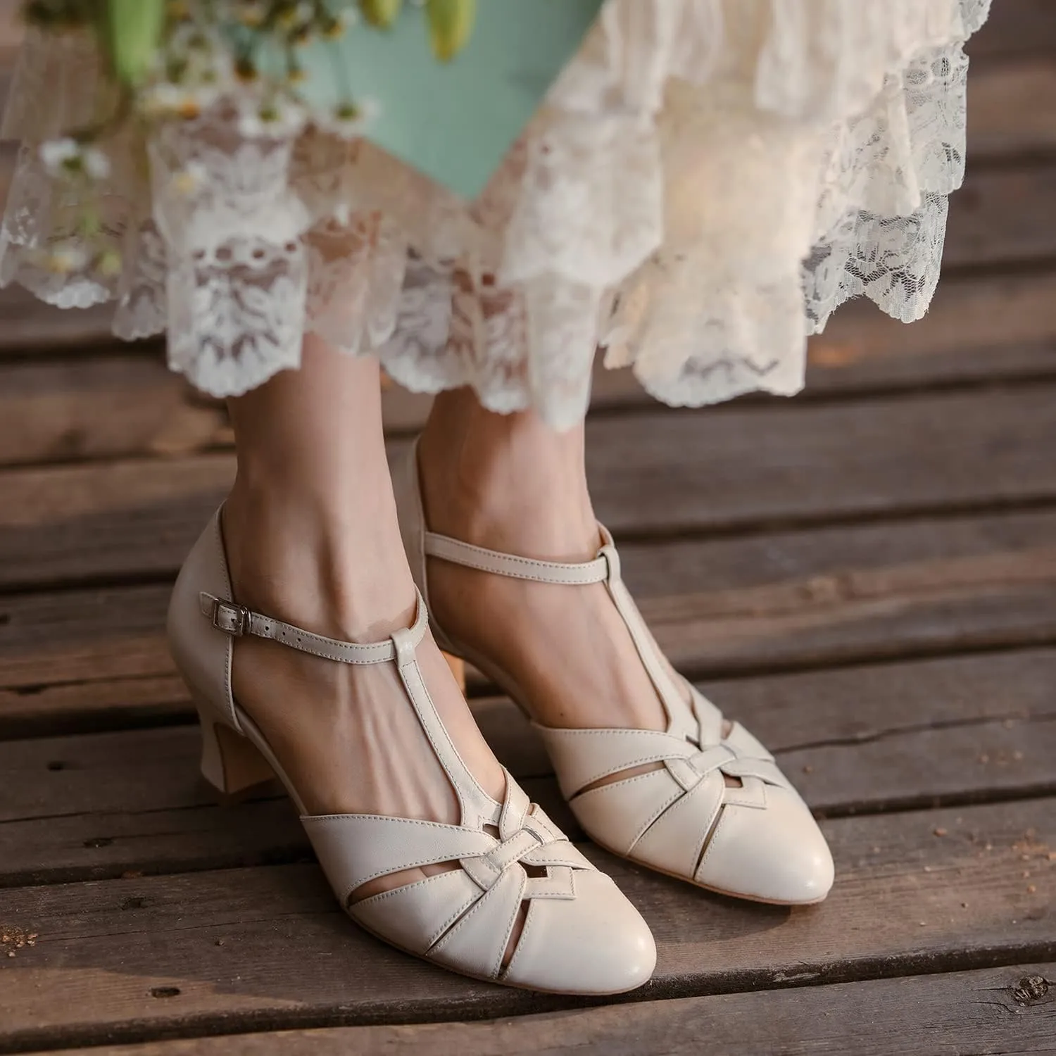 MOOMMO Women’s Ankle Strap Cage Sandals Kitten Heel Round Toe T-Strap Mary Jane Pumps Cut-Out Sandal Heels Vintage Low Heel Closed Toe Roman Sandals Dress Summer Shoes Wedding Bridal Comfy 4-11 M US