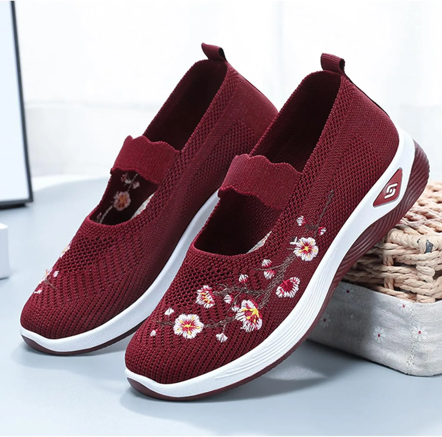 Orthopedic Shoes for Women Flower Embroidered Slip On Casual Woven Flat Loafers Breathable Soft Shoe Diabetic Walking Sneakers Comfortable Non Slip Work Sneaker with Arch Support