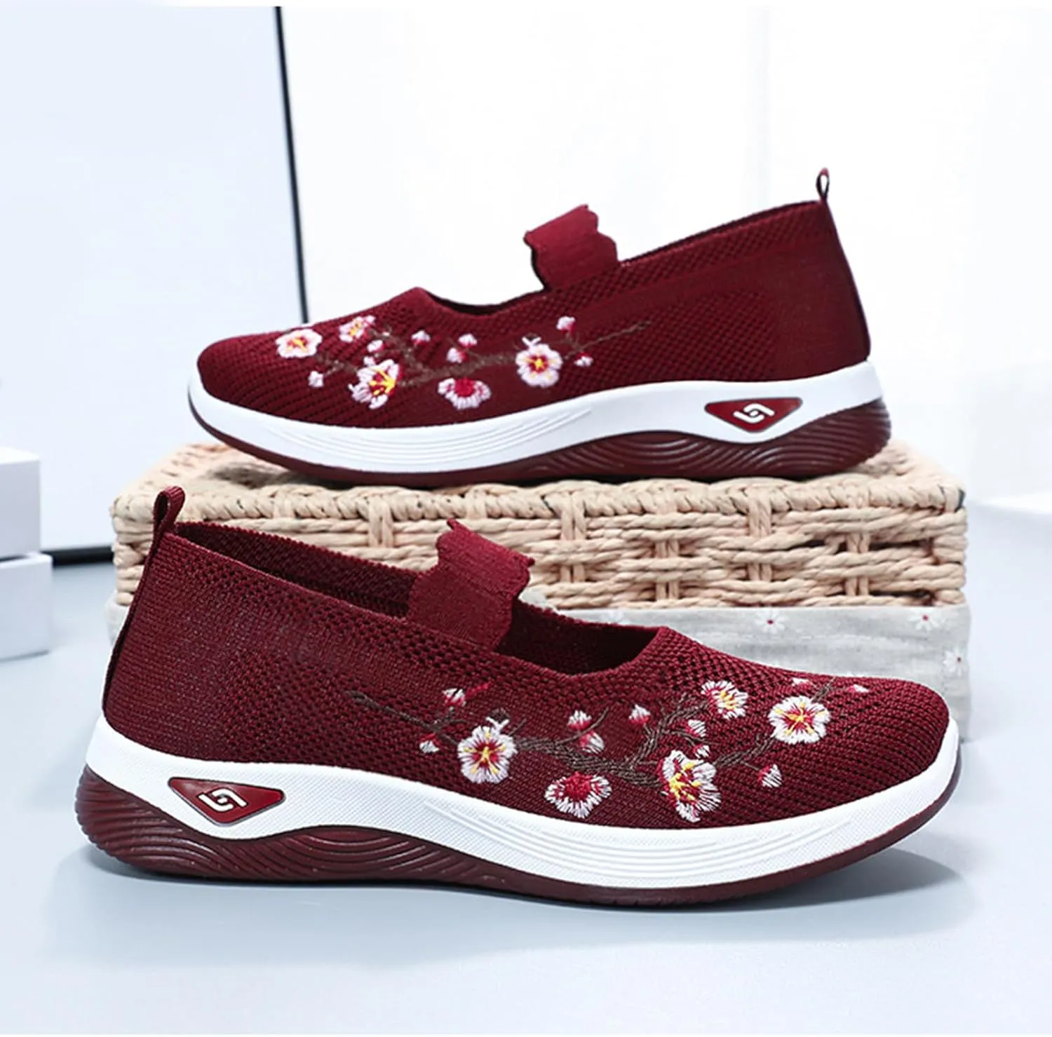Orthopedic Shoes for Women Flower Embroidered Slip On Casual Woven Flat Loafers Breathable Soft Shoe Diabetic Walking Sneakers Comfortable Non Slip Work Sneaker with Arch Support