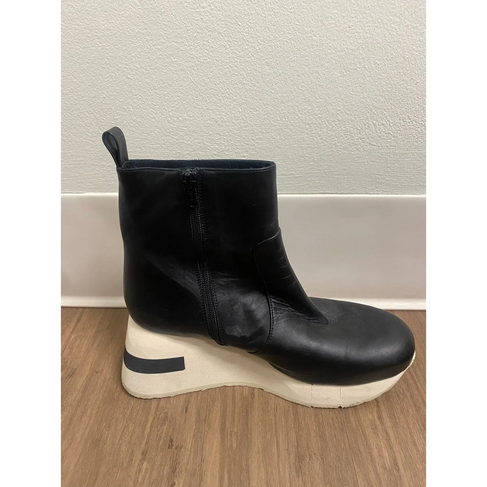 Paloma Barcelo Platform/Wedge Boots. Black Leather Sz 41