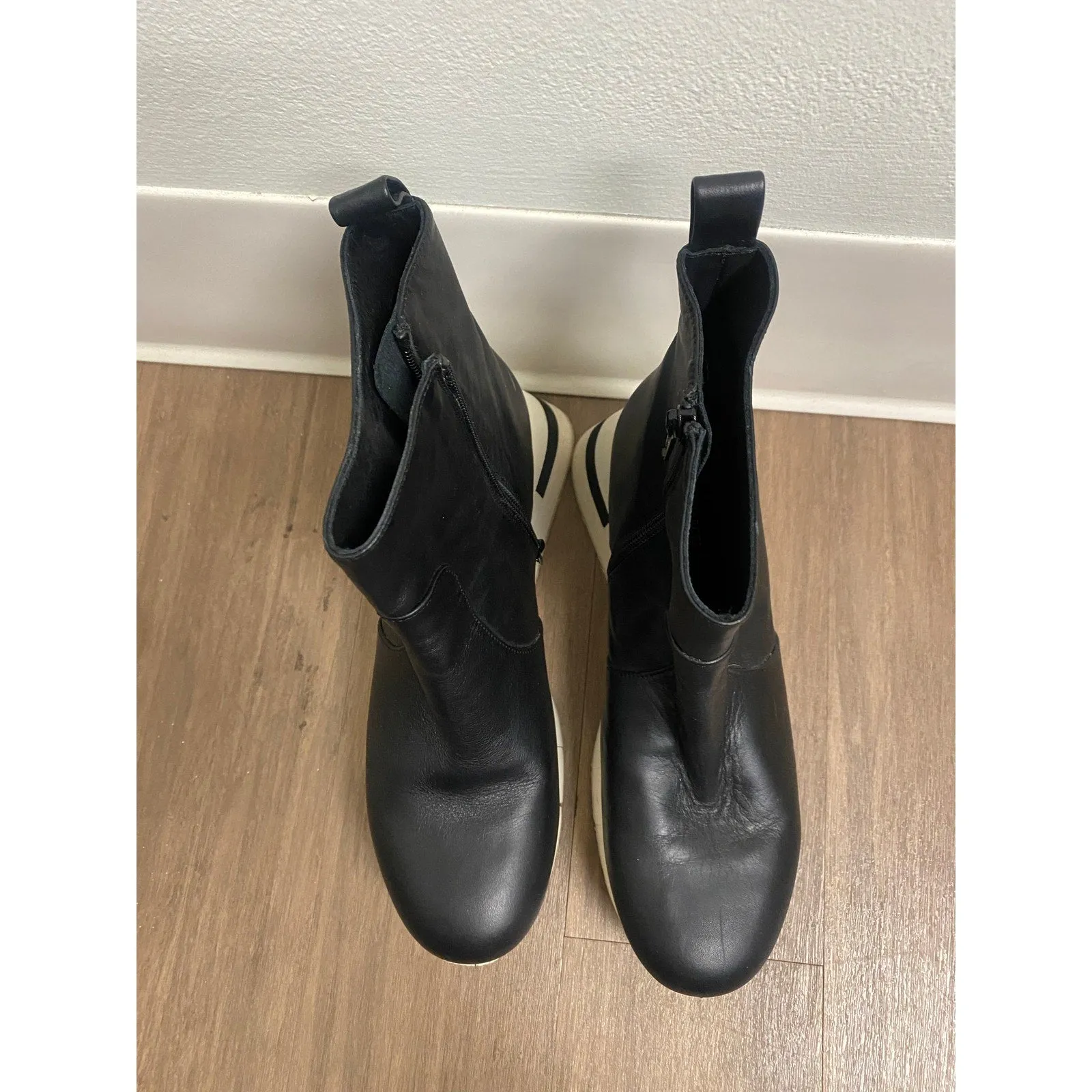 Paloma Barcelo Platform/Wedge Boots. Black Leather Sz 41