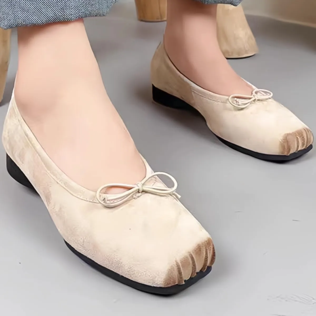 Retro Ballet Flats Shoes for Women with Bow Closed Toe Women's Slip on Pumps Mid Heels Genuine Suede Leather Low-Cut Comfort Daily Casual Weekend