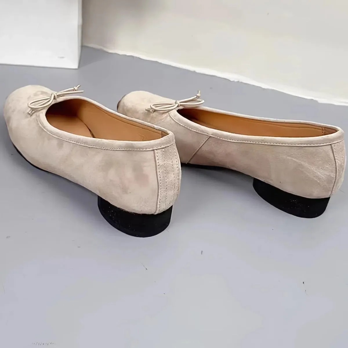 Retro Ballet Flats Shoes for Women with Bow Closed Toe Women's Slip on Pumps Mid Heels Genuine Suede Leather Low-Cut Comfort Daily Casual Weekend
