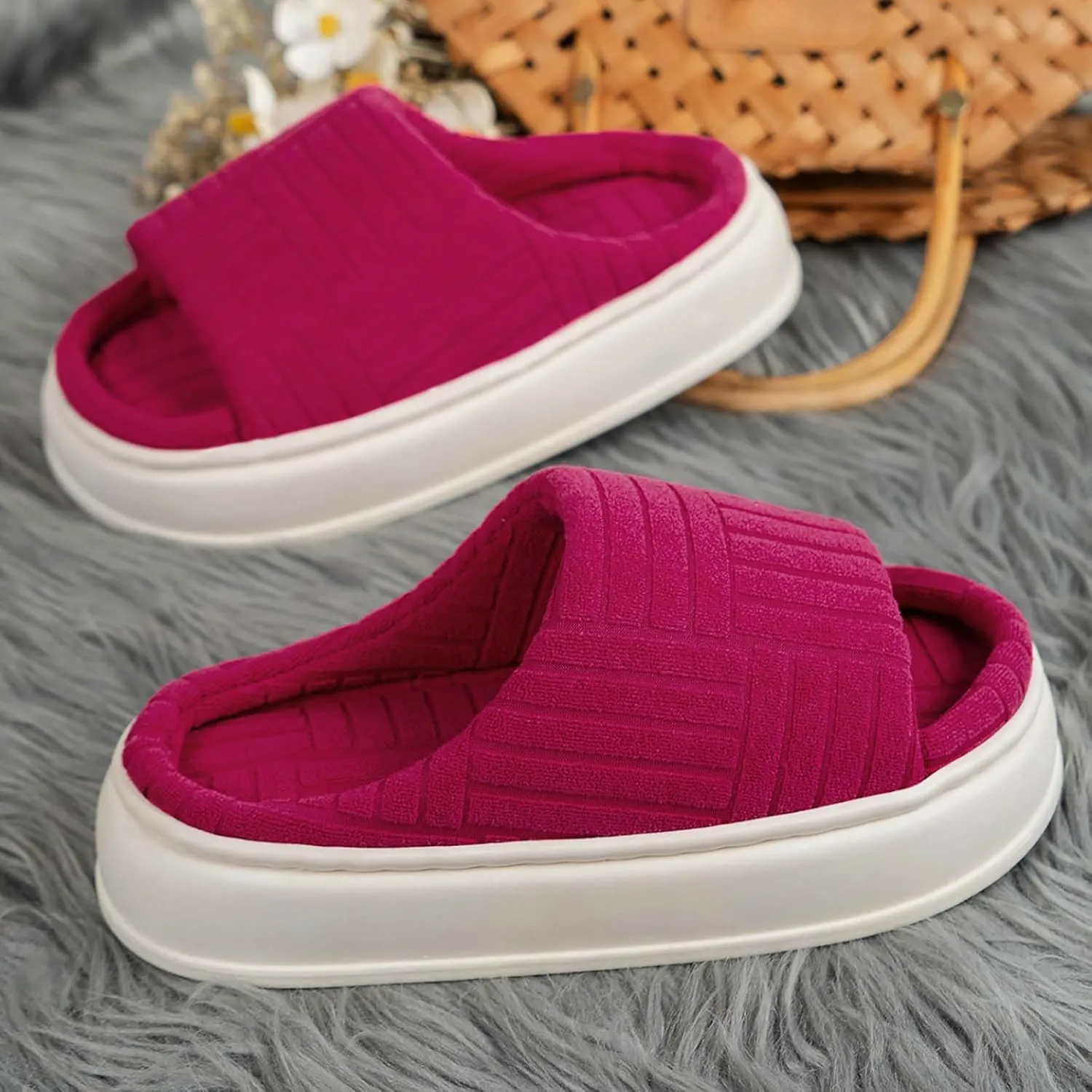 SBGMoSJ Indoor House Slippers Cute Mens Winter Outdoor Slippers Bedroom Shoes for Ladies Comfy Slippers for Women Non Slip Outdoor Christmas Lights Gifts for Women 2023