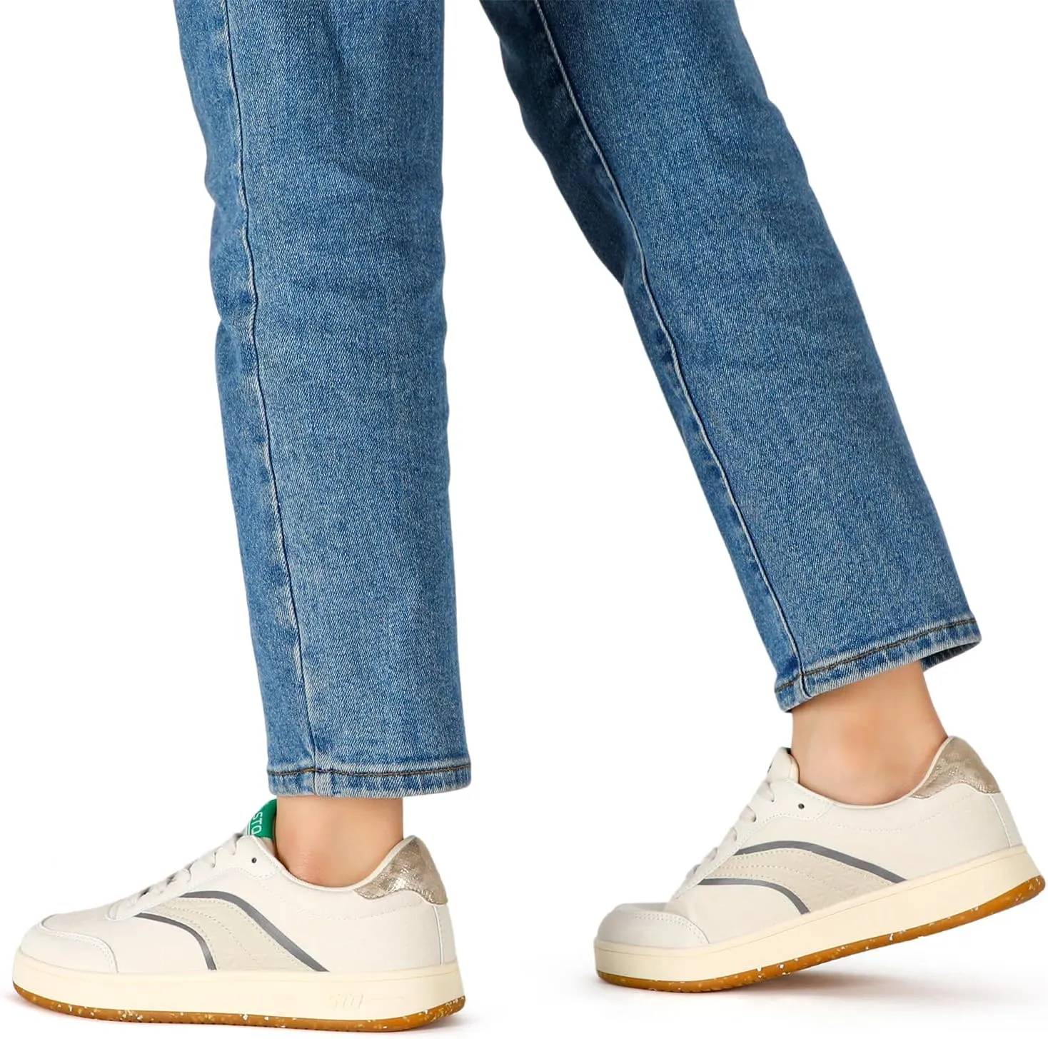 STQ Womens Skate Shoes Lace Up Fashion Walking Sneakers Non Slip Comfortable Canvas Shoes
