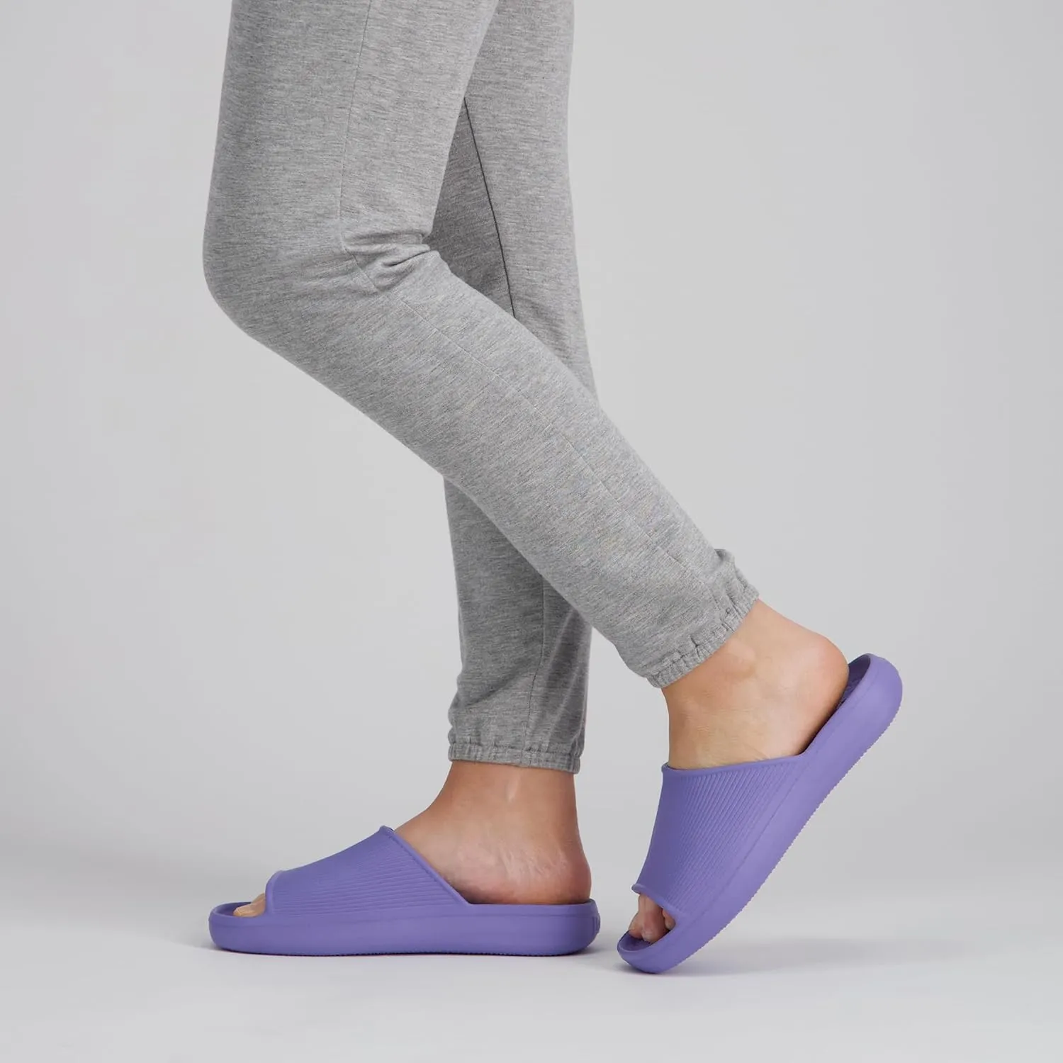 totes Women's Molded Ribbed Texture Slide Sandal