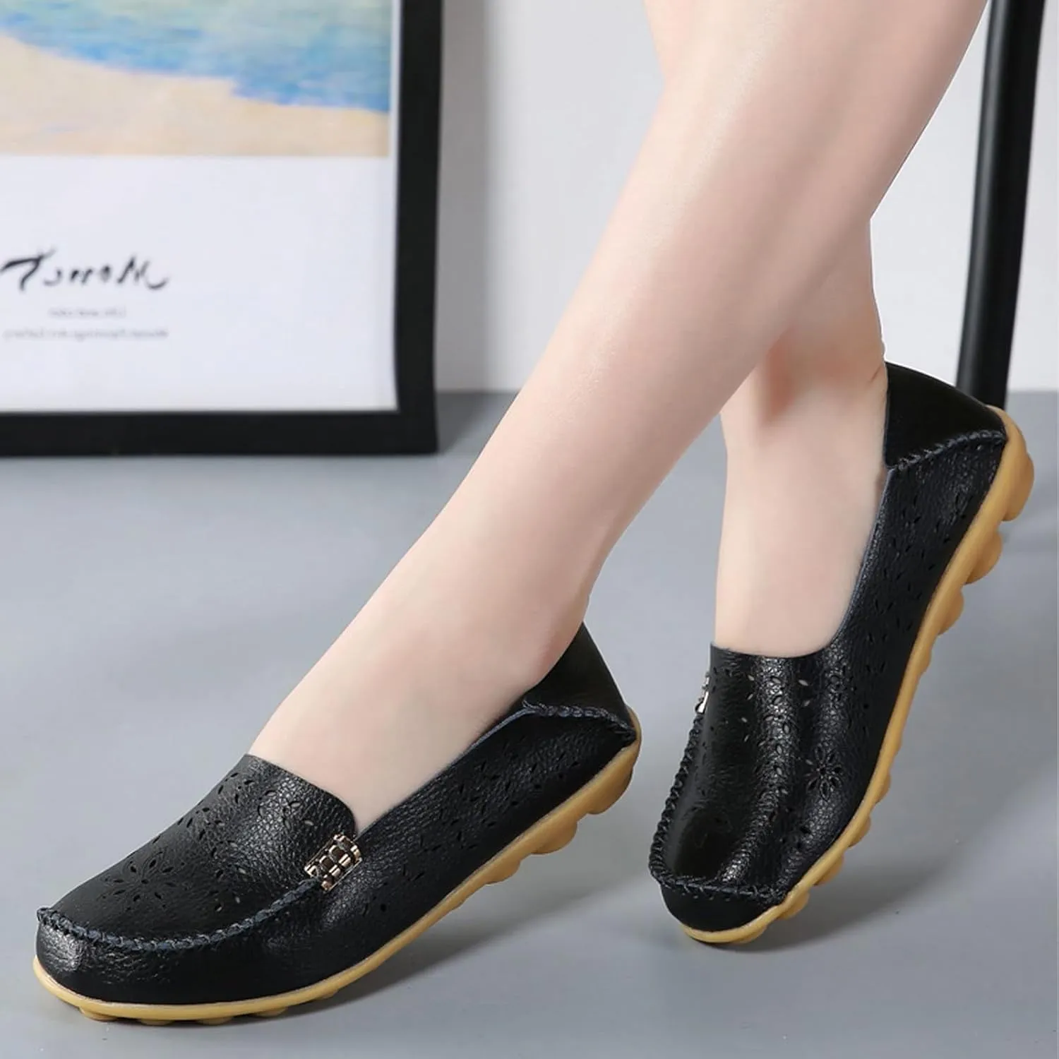 Women's Sandal Comfortable Loafers Casual Moccasins Wild Driving Flats Hole Soft-Soled Walking Shoes Women Slip On Cutout Breathable Shoes